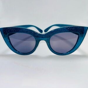 Extravagant Women's Glitter Blue Green Cat-Eye Sunglasses